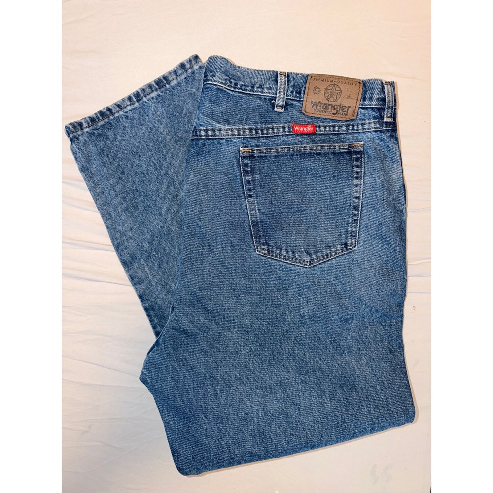 Wrangler‎ Authentic Jeans Mens 46x30 Medium Wash Blue Cotton Denim 96501DS